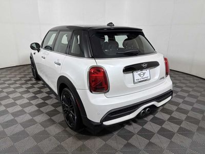 2023 MINI Hardtop 4 Door — detail view