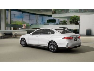 2027 BMW 5 Series - Photo 2