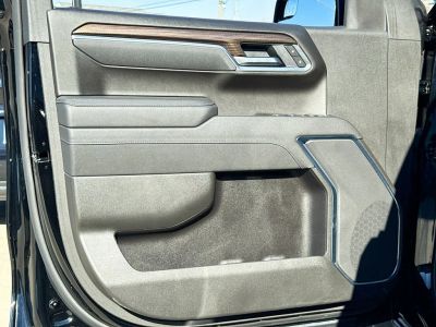 2025 Chevrolet Silverado 1500 — photo 12 view