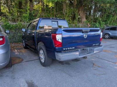 2017 Nissan Titan - Photo 2