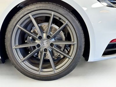 2024 Porsche 911 — photo 24 view