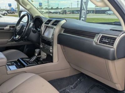 2021 Lexus GX - Photo 25
