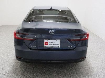 2026 Toyota Camry FWD - Photo 8