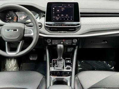 2025 Jeep Compass - Photo 29