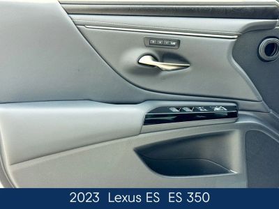 2023 Lexus ES - Photo 17
