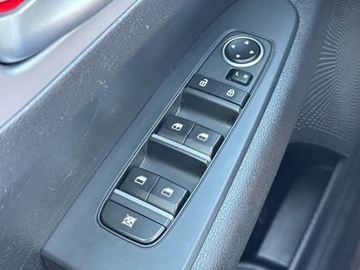 2023 Kia Forte LXS - Photo 23