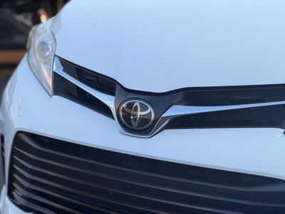 2020 Toyota Sienna LE - Photo 8