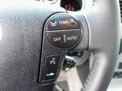 2008 Toyota Sequoia — photo 17 view