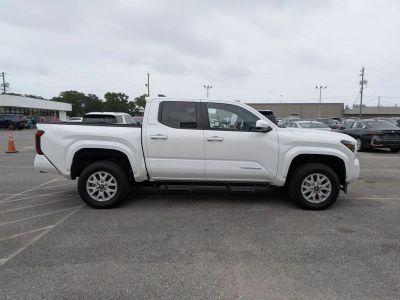 2024 Toyota Tacoma - Photo 6