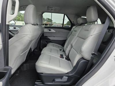 2025 Ford Explorer — photo 17 view