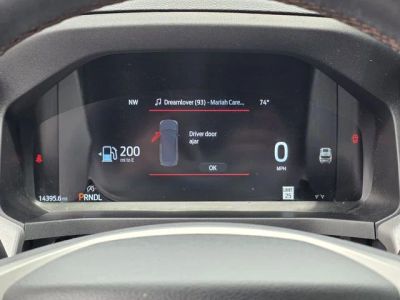 2025 Ford Explorer — photo 12 view