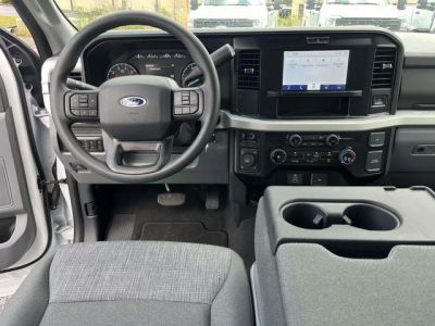 2025 Ford F-350SD - Photo 9