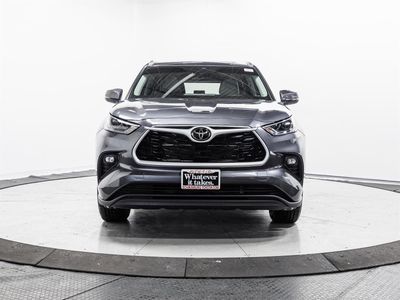 2025 Toyota Highlander Hybrid — side profile view