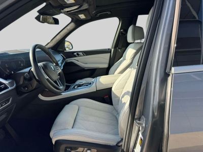 2024 BMW X7 — photo 12 view