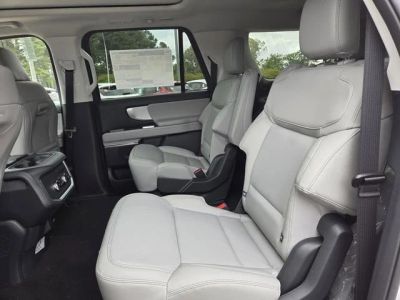 2026 Ford Expedition — photo 40 view