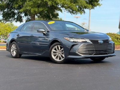 2021 Toyota Avalon Hybrid - Photo 2