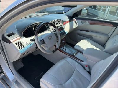 2011 Toyota Avalon - Photo 16