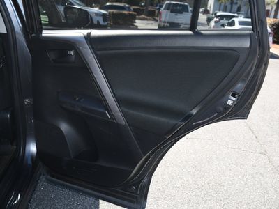 2017 Toyota RAV4 - Photo 23
