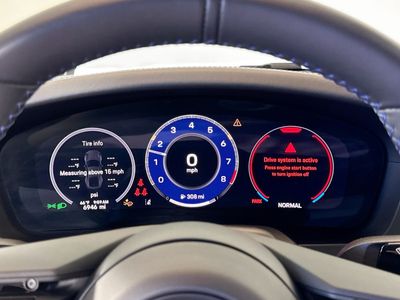 2025 Porsche 911 — photo 15 view