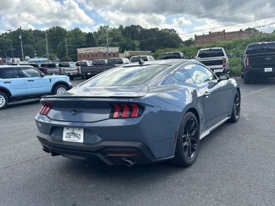 2026 Ford Mustang - Photo 7
