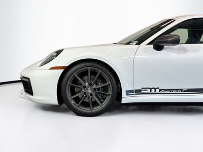 2024 Porsche 911 — photo 28 view