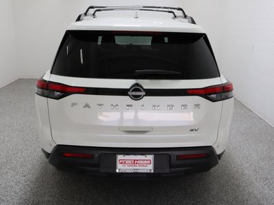 2022 Nissan Pathfinder FWD - Photo 8