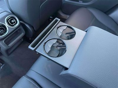 2025 Mercedes-Benz GLC — photo 34 view