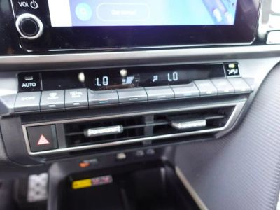 2025 Toyota Camry - Photo 18