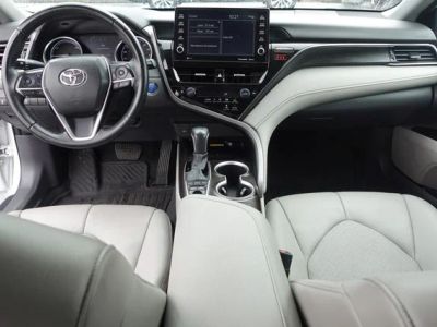 2022 Toyota Camry Hybrid - Photo 4