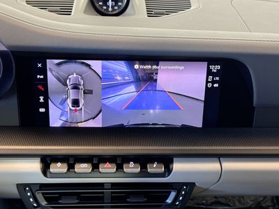 2023 Porsche 911 — photo 18 view