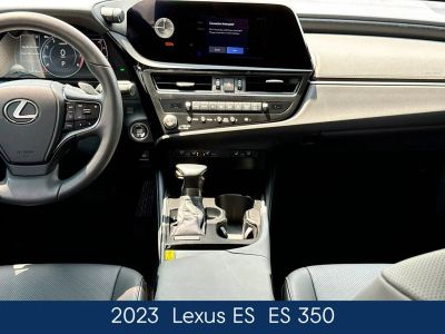 2023 Lexus ES - Photo 29