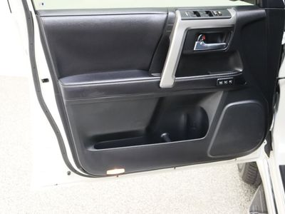 2017 Toyota 4Runner 4WD - Photo 12