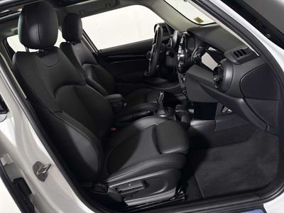 2023 MINI Hardtop 4 Door — photo 24 view