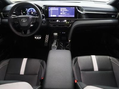 2026 Toyota Camry FWD - Photo 30
