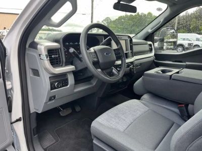 2025 Ford F-350SD - Photo 12