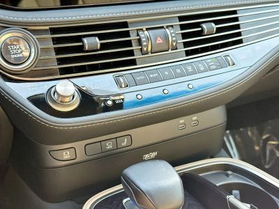 2023 Lexus LS - Photo 28