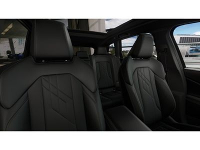 2026 BMW X3 — photo 11 view