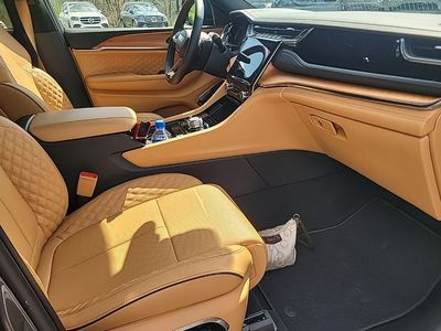 2025 Jeep Grand Cherokee - Photo 35