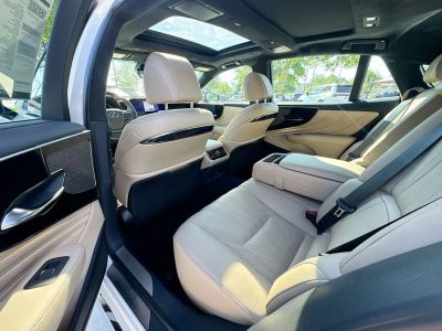2023 Lexus LS - Photo 31