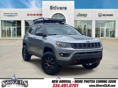 2019 Jeep Compass Trailhawk in Silver — front three-quarter view