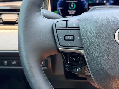 2025 Toyota Camry XLE - Photo 28