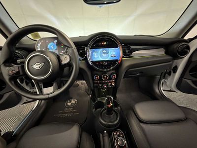 2023 MINI Hardtop 4 Door — photo 12 view