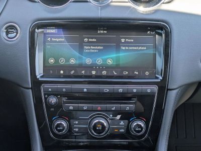 2019 Jaguar XJ - Photo 18