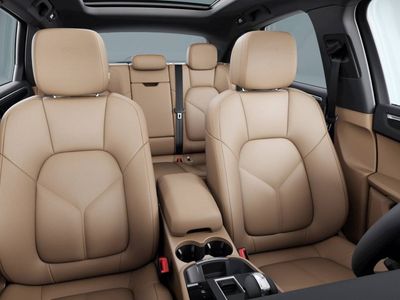 2026 Porsche Macan — photo 10 view