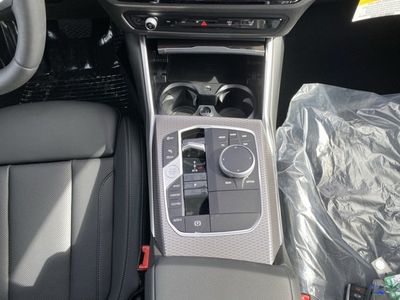2025 BMW 3 Series - Photo 10