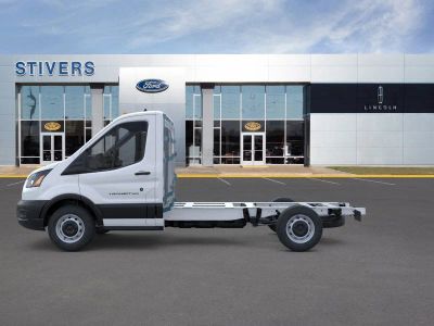 2026 Ford Transit Chassis - Photo 4