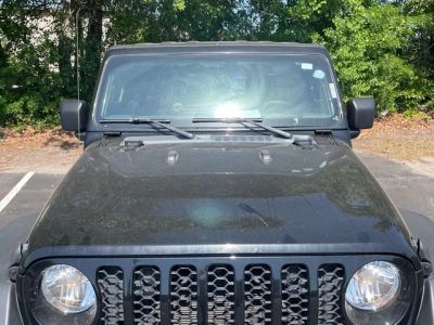 2023 Jeep Gladiator - Photo 4