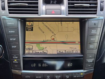 2010 Lexus LS - Photo 13