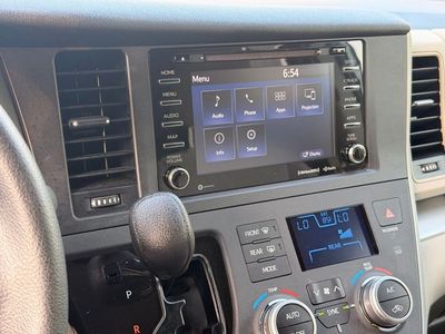 2020 Toyota Sienna LE - Photo 29