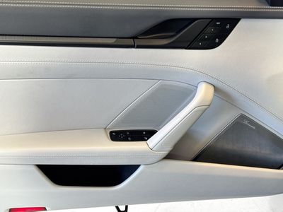 2023 Porsche 911 — photo 11 view
